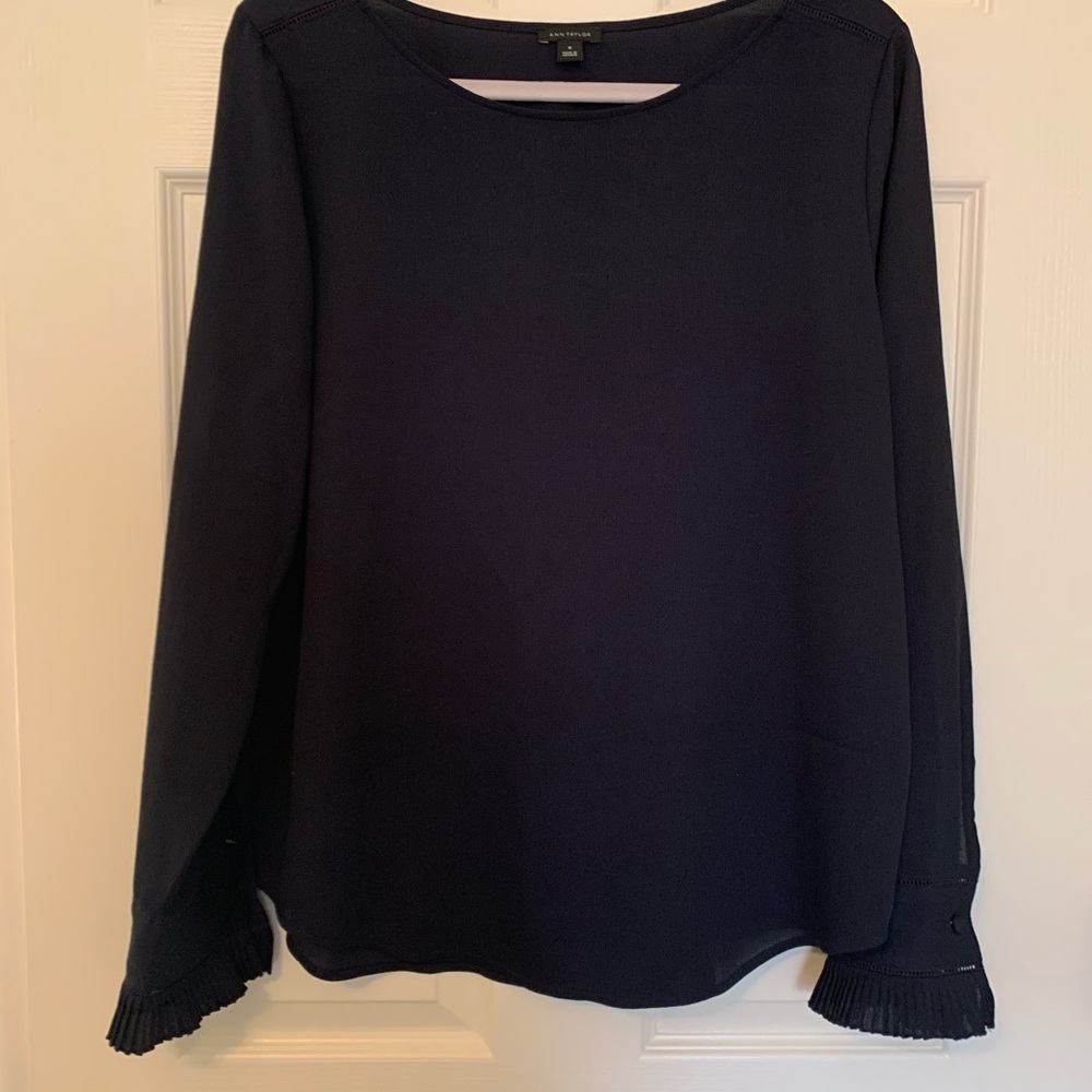 Dressy blouse with ruffles at wrist